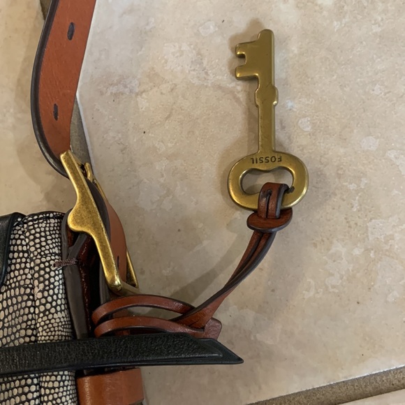 Fossil Harper Small Saddle Leather Crossbody - Picture 13 of 16